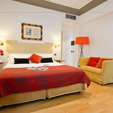 Plaza Opera Hotell 4*