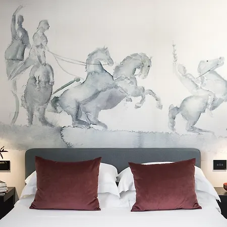 Hotel Plaza Opera 4*