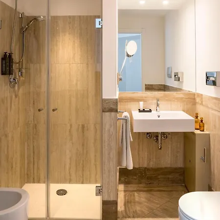 Hotel Plaza Opera 4*