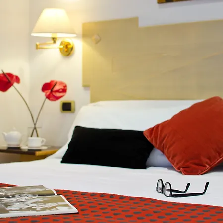 Hotel Plaza Opera