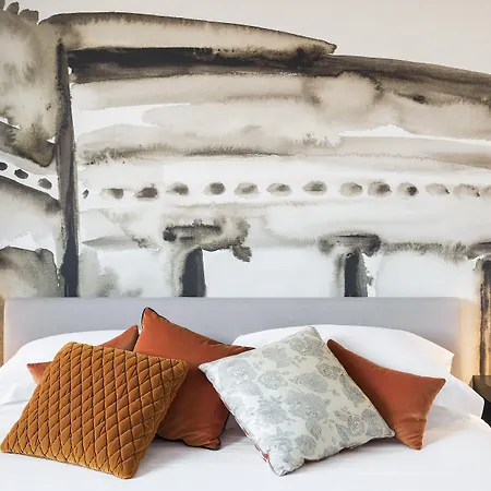 ホテル Plaza Opera