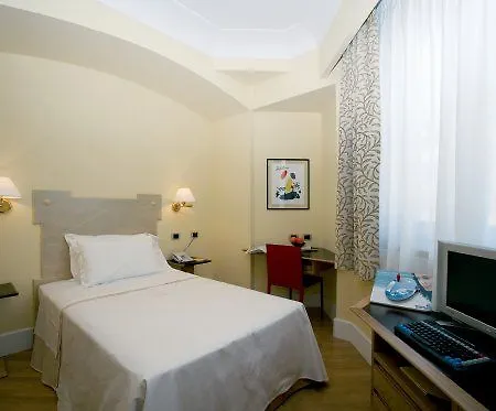 Plaza Opera Hotel 4*