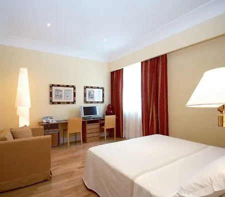 Hotel Renewed Plaza Opéra Palermo