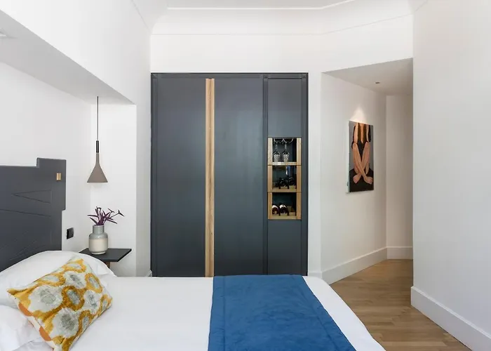 ホテル Plaza Opera