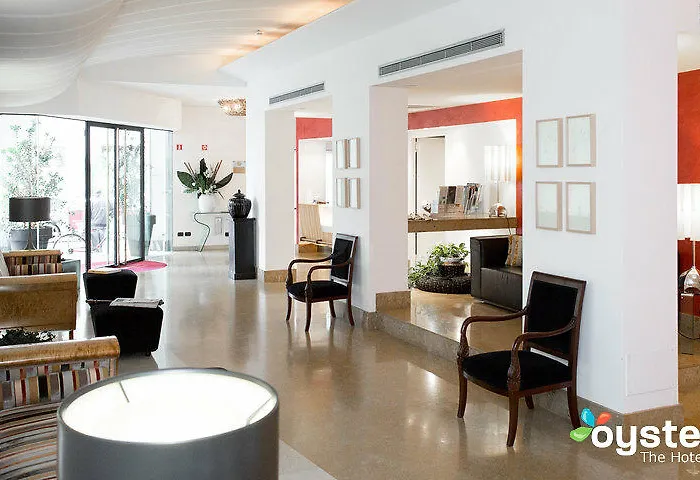 ホテル Plaza Opera パレルモ