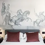 Hotel Plaza Opera 4*