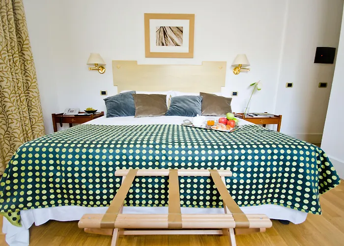 Plaza Opera Hotel 4*