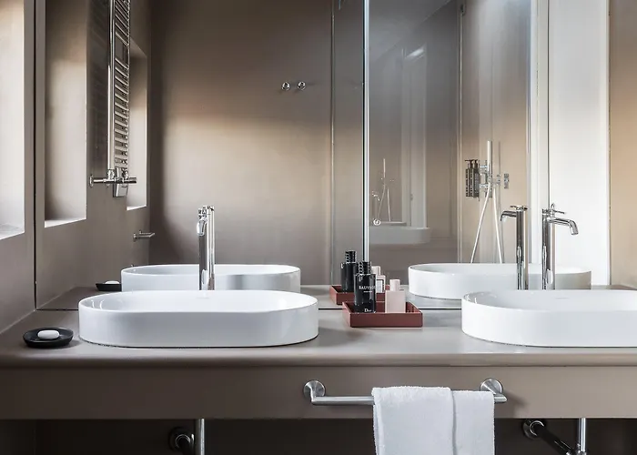 Plaza Opera Hotel 4*