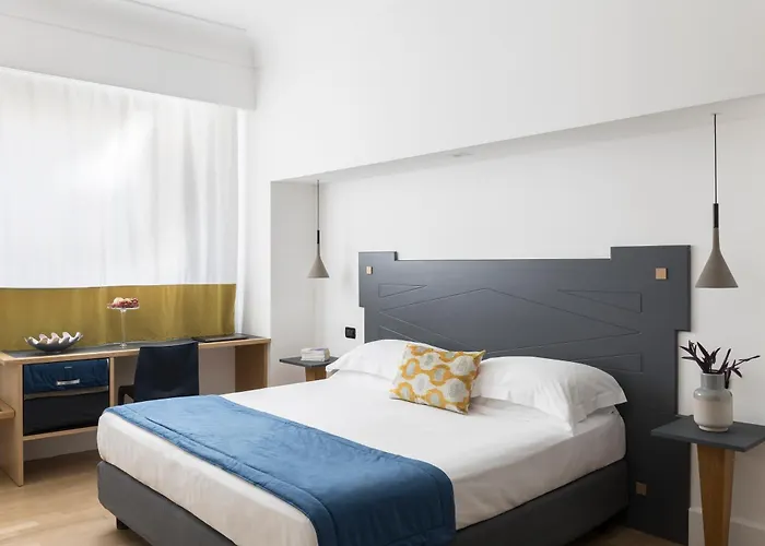 Hotell Plaza Opera 4*